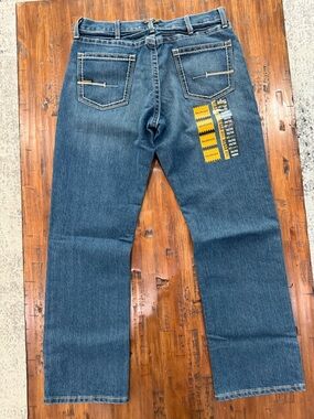 Men’s Ariat Dark Blue Straight Jeans 💥NWT